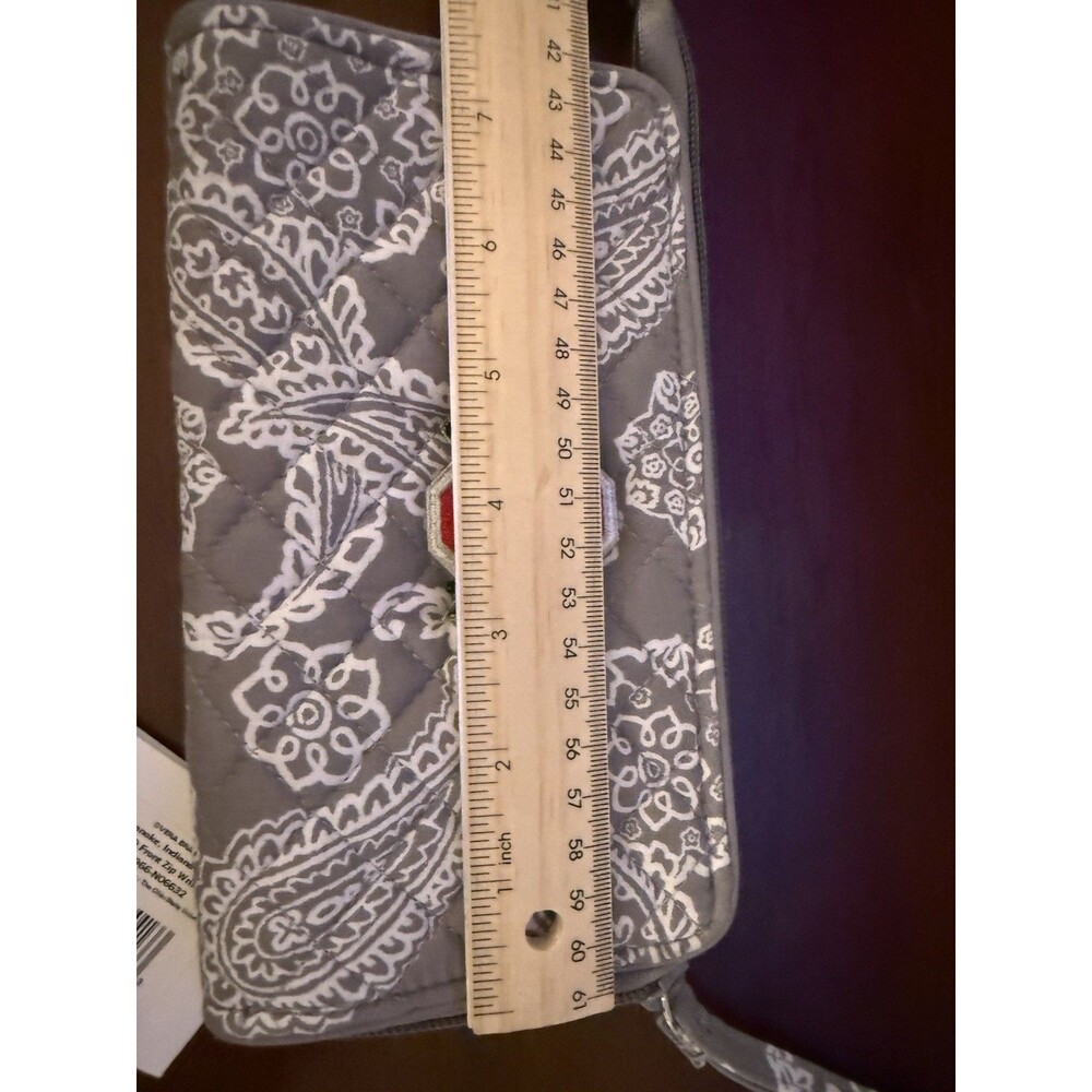 Vera Bradley Ohio State Wristlet RFID Gray White Bandanna NEW - Picture 11 of 11